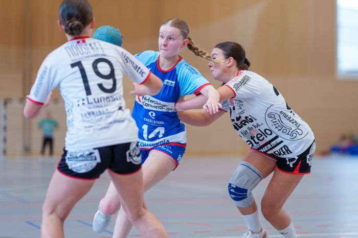 125002_IHV-Final4_SG_Stans-Altdorf_FU16_E-I_SG_Handball_Emmen_FU16_E-I-458